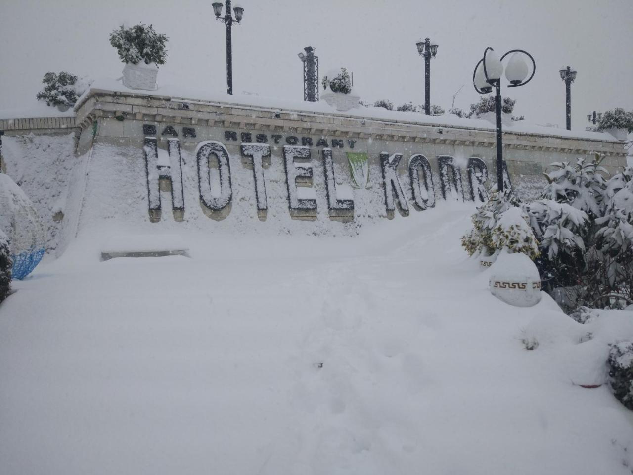 Hotel Kodra Гирокастра Экстерьер фото